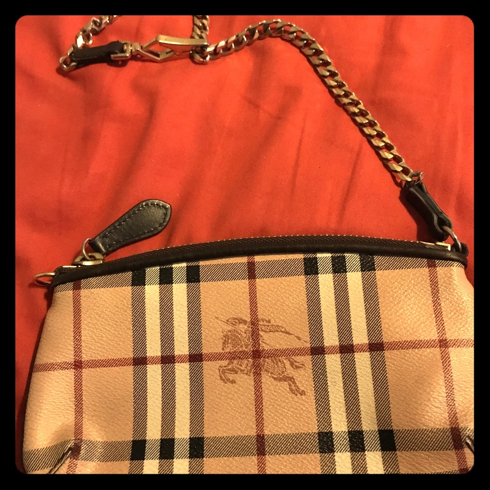 Burberry pouchette/wristlet